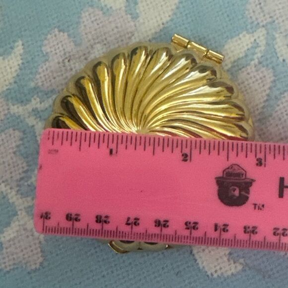 Partylite *Coastal~Chic* Candle Holder Clamshell Compact Goldtone Metal Tealight - Picture 5 of 6